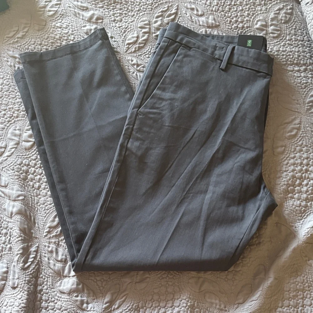 Banana Republic Mens Chino Pants 36x30 Gray NWT Preppy Business Casual Office